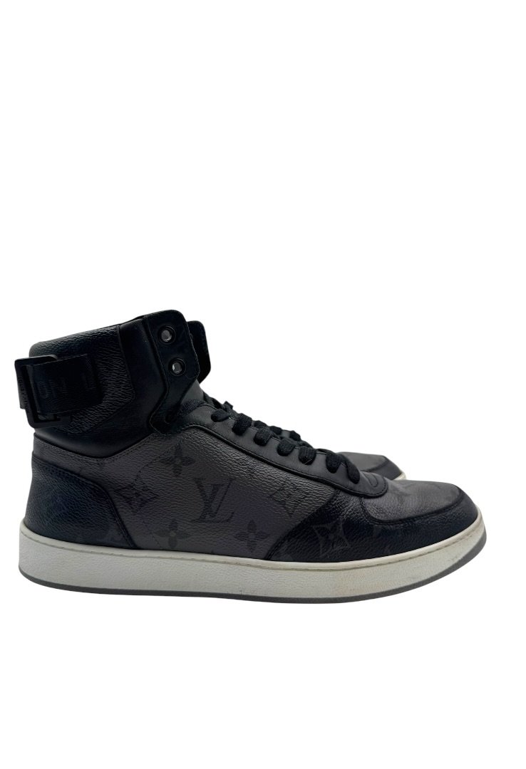 LOUIS VUITTON - SNEAKERS RIVOLI MONOGRAM - Image 9