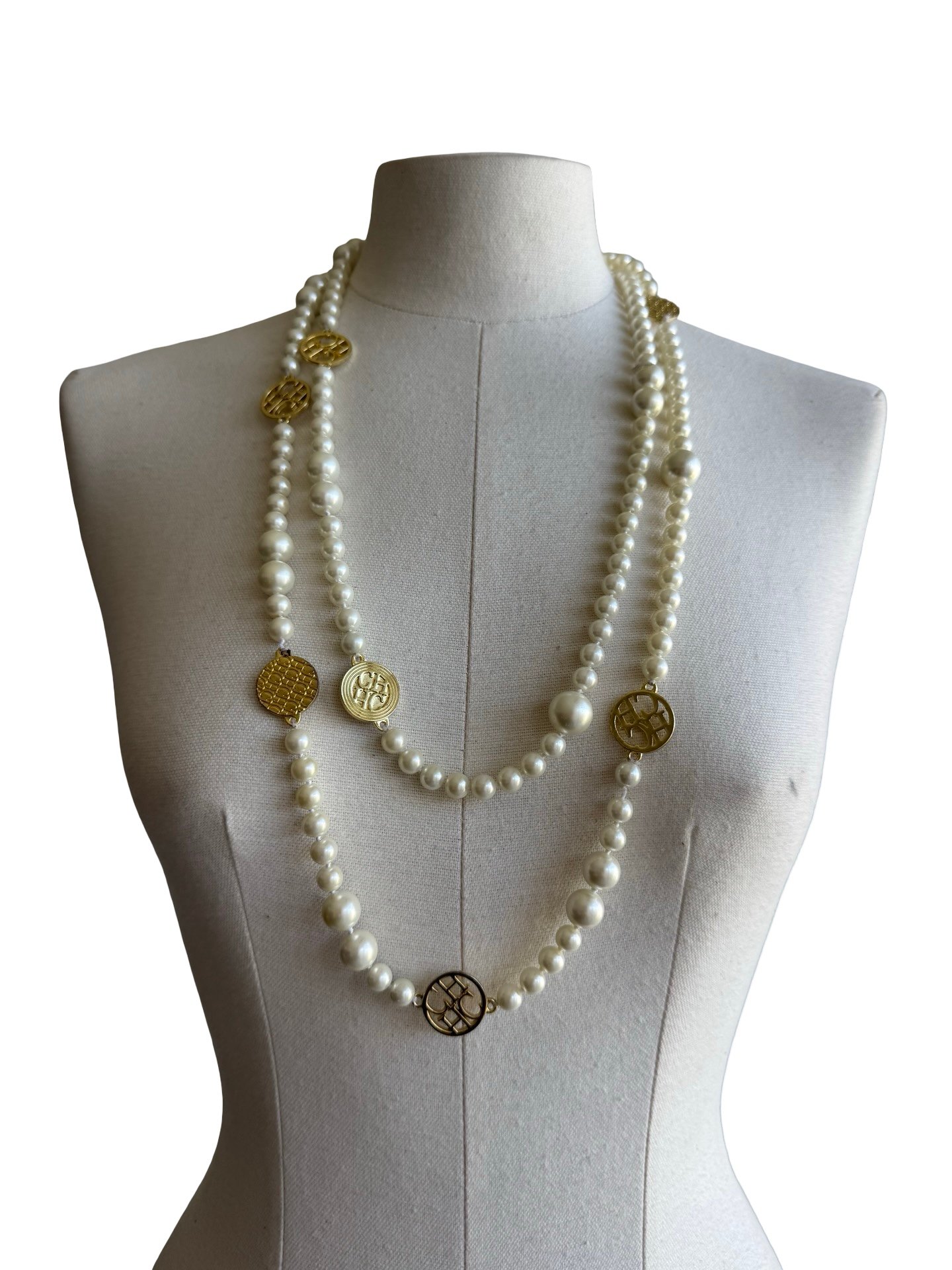 CAROLINA HERRERA - NECKLACE SIGNET AUDREY PEARLS - Image 10