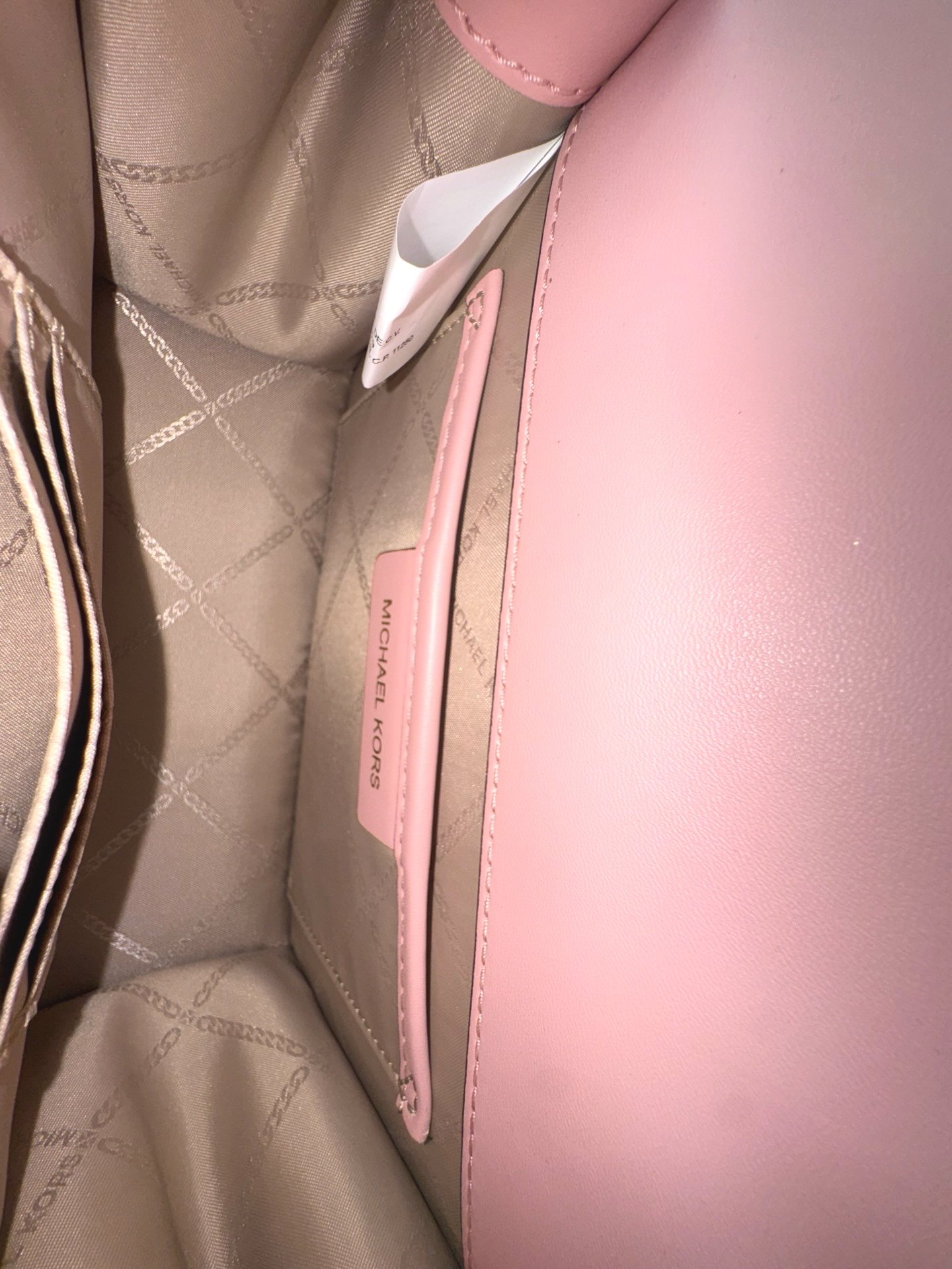 MICHAEL KORS - HAYDEN BAG - Image 11