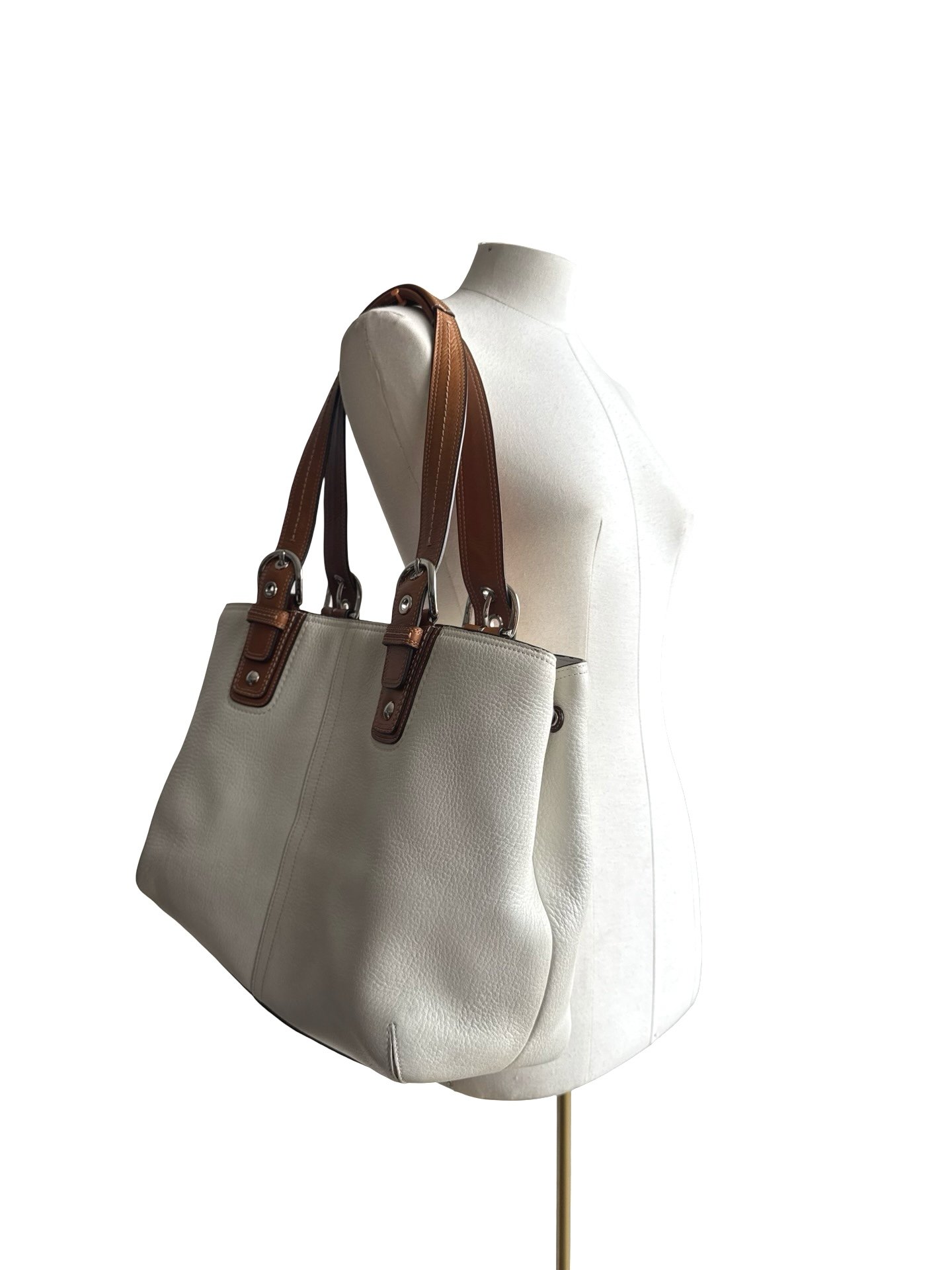 COACH - SOHO CARRY TOTE - Image 14
